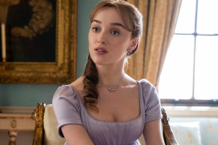 phoebe-dynevor_a372508