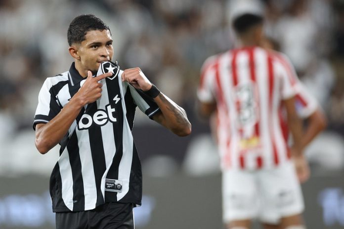 Botafogo vence Bangu por 3 a 1 e conquista o título da Taça Rio
