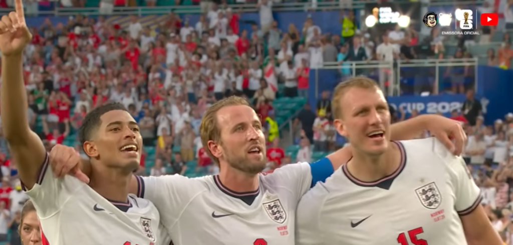 Jogadores da Inglaterra cantando "Wonderwall"