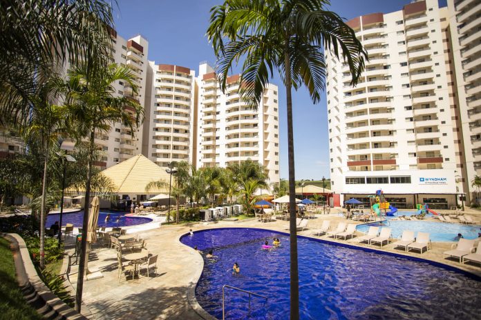 Wyndham-Olimpia-Area-de-lazer (1)