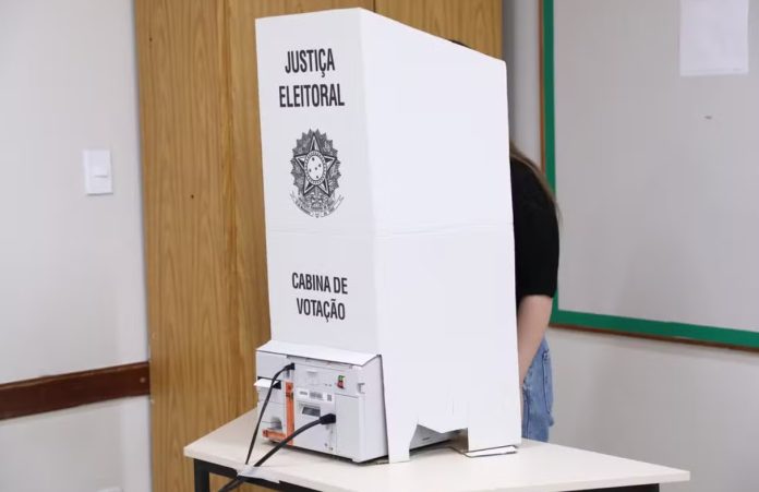 justica-eleitoral-voto Cabine de votação