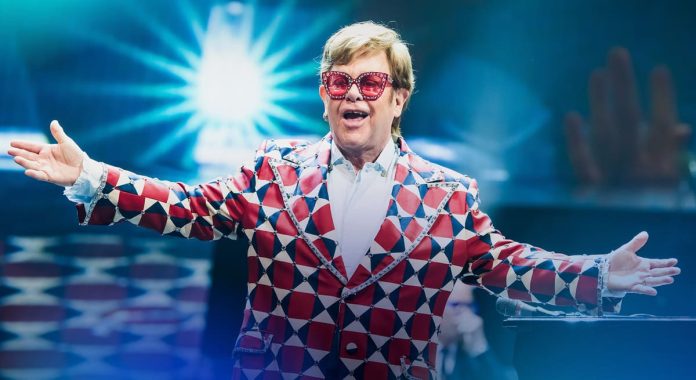 bio-site-headliner1-eltonjohn-1311-ab-v1