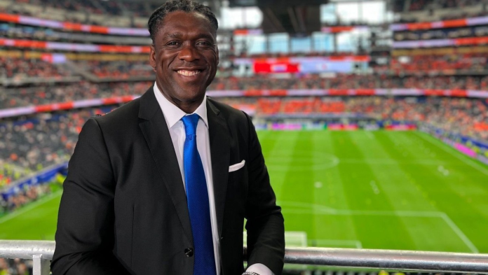 Clarence Seedorf negociou com o Fluminense antes de fechar com o Corinthians Meta descrição: Novo técnico do Corinthians, Clarence Seedorf conversou com o Fluminense